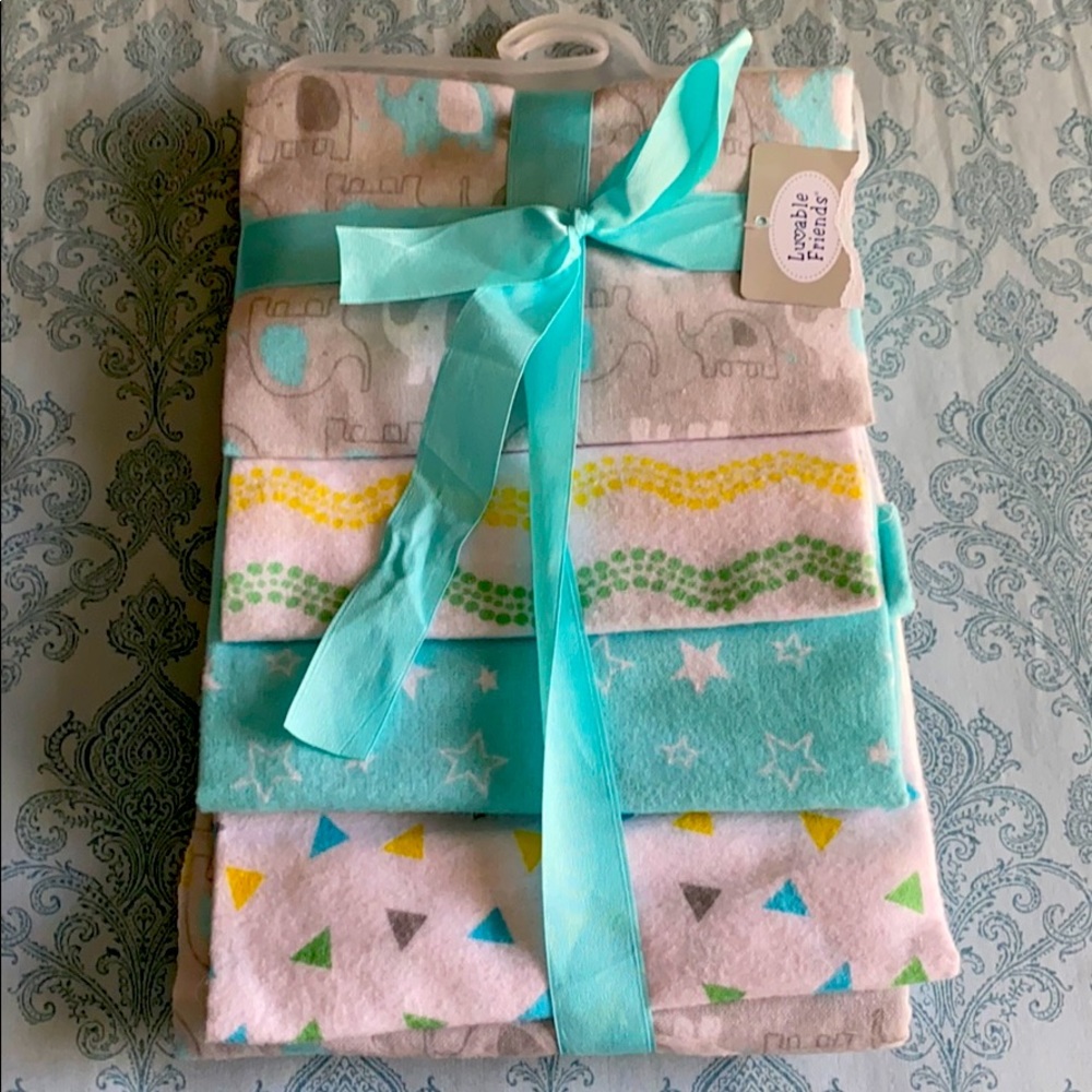 NWT Burp cloths
